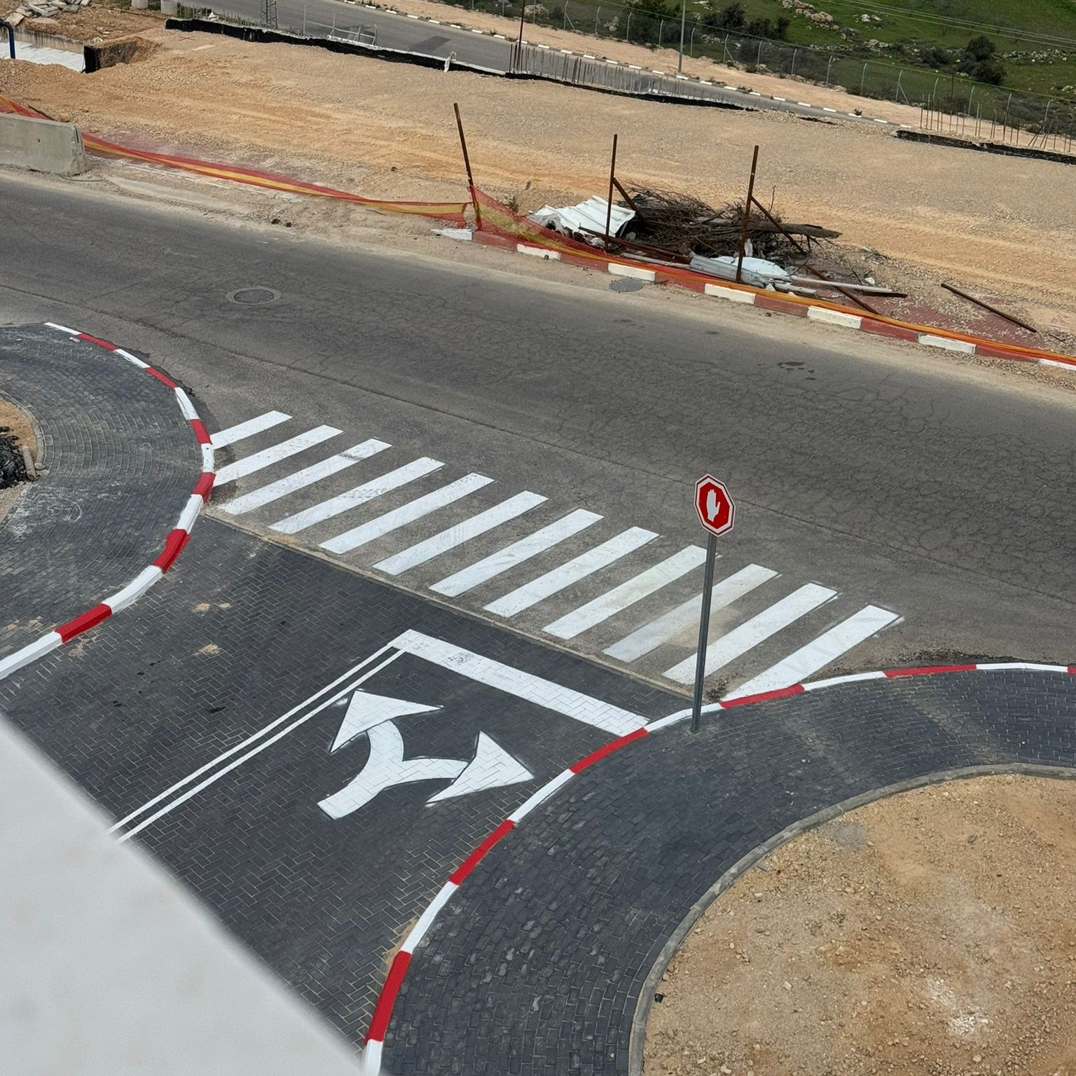 סימון צומת T